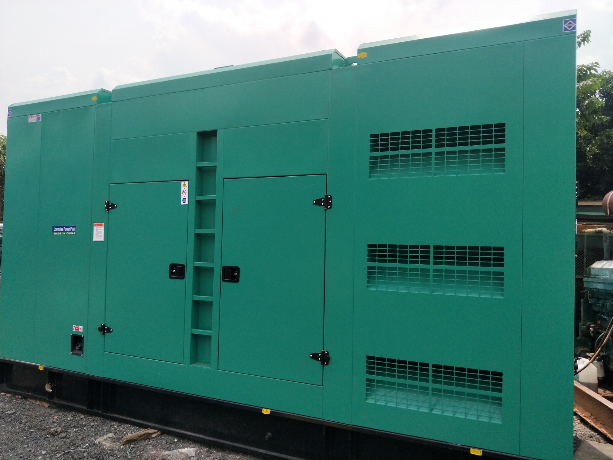 康明斯發(fā)電機(jī)作為工業(yè)備用電源，為什么這么受企事業(yè)單位歡迎？